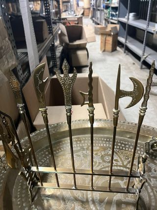 Soporte antiguo lanzas y espadas bronce