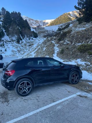 Mercedes-Benz GLA 220d AMG Line