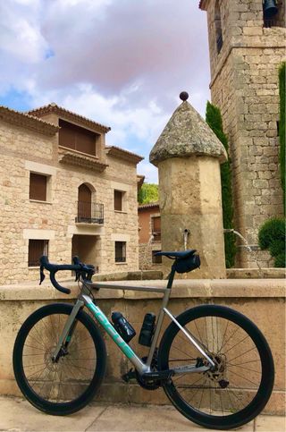 Bicicleta Focus Izalco Max Disc 8.7 (2019) Plata.