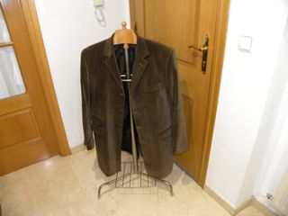 Galán de noche / Perchero de pie