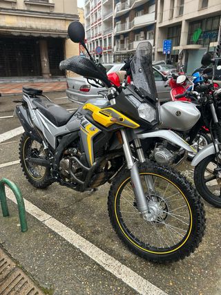 Voge 300 Rally Plata/Amarillo