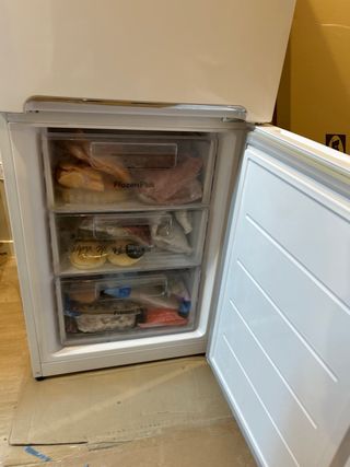 Nevera y congelador Daewoo 185x60x65