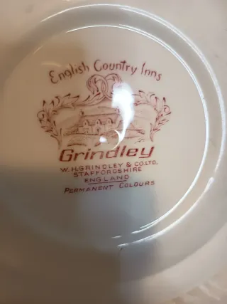 Plato de porcelana inglés rojo y blanco