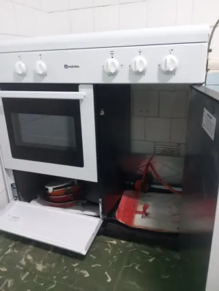 Cocina de gas blanca