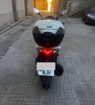 Moto SYMPHONY 125 SR E5 Blanca