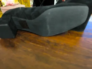 Botines negros sin estrenar.