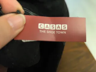 Botines negros sin estrenar.