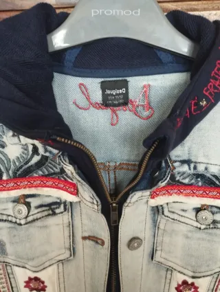 Chaqueta Desigual con Regalo