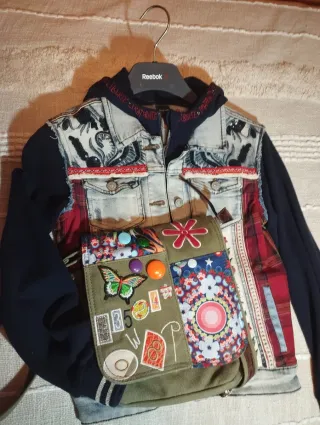 Chaqueta Desigual con Regalo