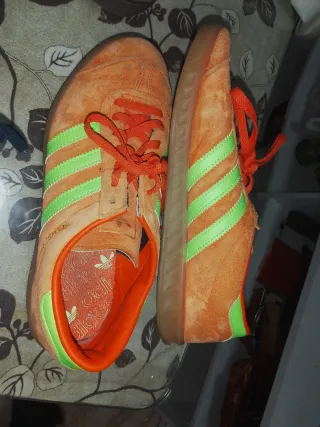 Botines Adidas Verdes y Naranjas  25 € cada par