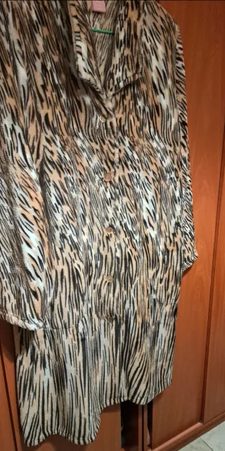 Bata estampada animal print
