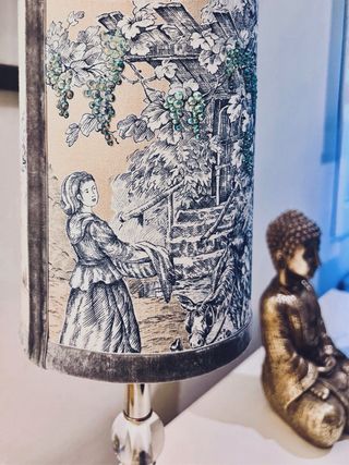 Pantalla de lámpara hecha a mano con diseño toile