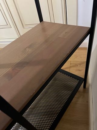 Estantería estilo industrial FJALLBO de IKEA