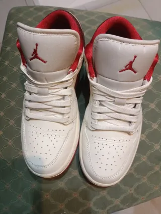 Scarpe Jordan Bianche e Rosse