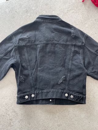 Chaqueta vaquera Mango negra oversize