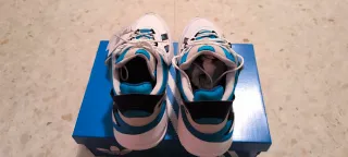 Adidas Zapatillas Blancas y Azules