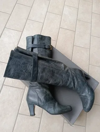 Stivali grigi tacco 8 Vibram