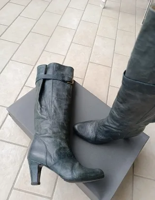 Stivali grigi tacco 8 Vibram