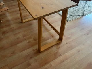 Mesa de madera para escritorio