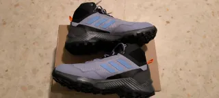 Stivali Adidas Uomo Neri e Grigi