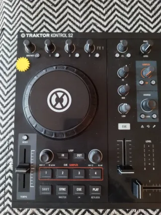 Controladora DJ Traktor Kontrol S2 MK1