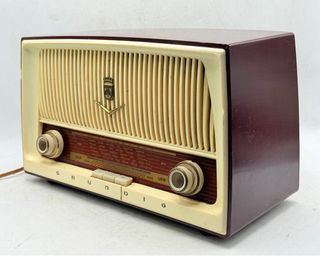 Radio Antigua Grundig Beige y Marrón