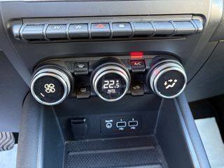 🚗RENAULT CAPTUR ZEN ETECH 1.6 HÍBR ENCHUF. 160CV