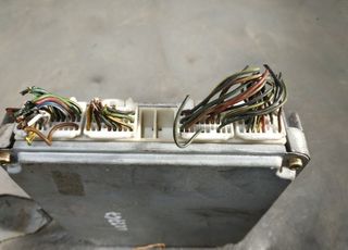 382336 centralita motor 8966105420 toyota avensis