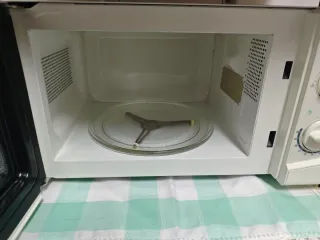 Microondas blanco Proline SM117