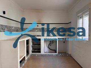 Casa adosada en venta en Puebla de Cazalla (La)