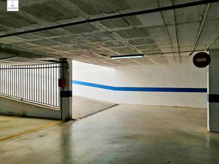 Garaje en alquiler en Martín Carpena - Torre del Río en Málaga