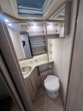 Autocaravana integral RAPIDO  I 896F