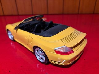 Modellino Porsche 996 Carrera Turbo Cabrio 1:18