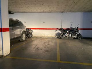 Garaje en venta en Alfalfa en Sevilla