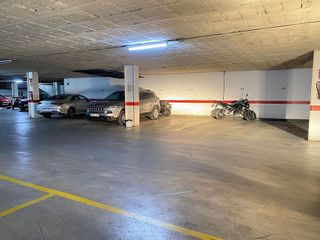 Garaje en venta en Alfalfa en Sevilla