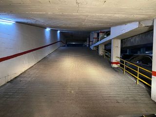 Garaje en venta en Alfalfa en Sevilla