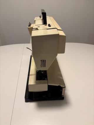 Máquina de coser Alfa World Super 4015