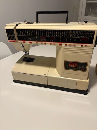Máquina de coser Alfa World Super 4015
