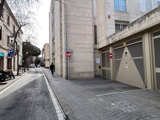 Garaje en venta en Centre en Sabadell