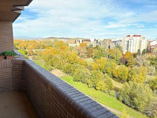 Piso en alquiler en Centro Ciudad en León