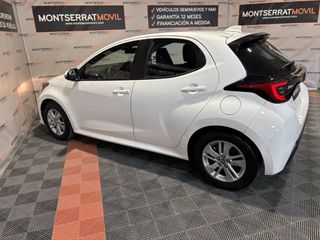 🚗 TOYOTA YARIS ACTIVE TECH 1.5 HYBRID 116CV