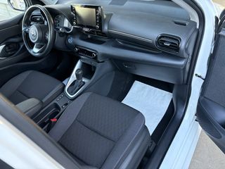 🚗 TOYOTA YARIS ACTIVE TECH 1.5 HYBRID 116CV