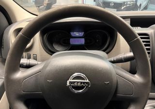 Nissan NV300 2017