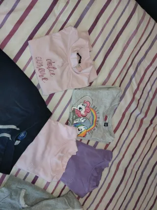 Lotto vestiti bambina 6 anni