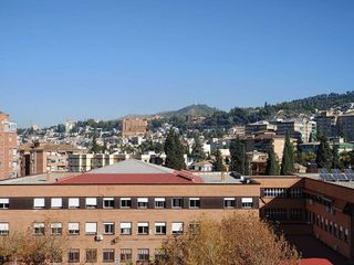 Piso en alquiler en Cervantes en Granada