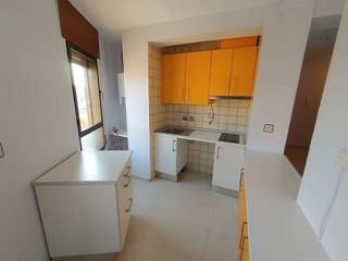 Piso en alquiler en Cervantes en Granada