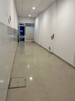 Local comercial en alquiler en Coria del Río