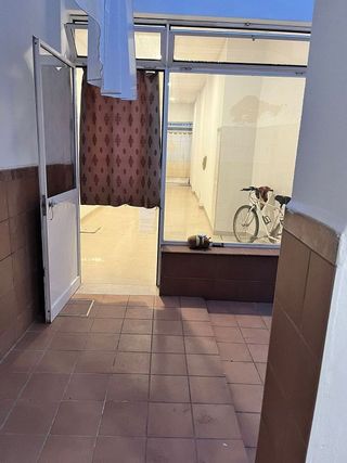 Local comercial en alquiler en Coria del Río