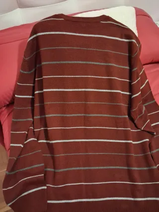Jersey fino Top Man rayas. Talla L. Burdeos.