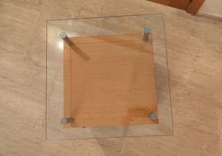 Mesa auxiliar cristal y madera